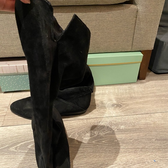 3 pairs of suede boots - Picture 4 of 14